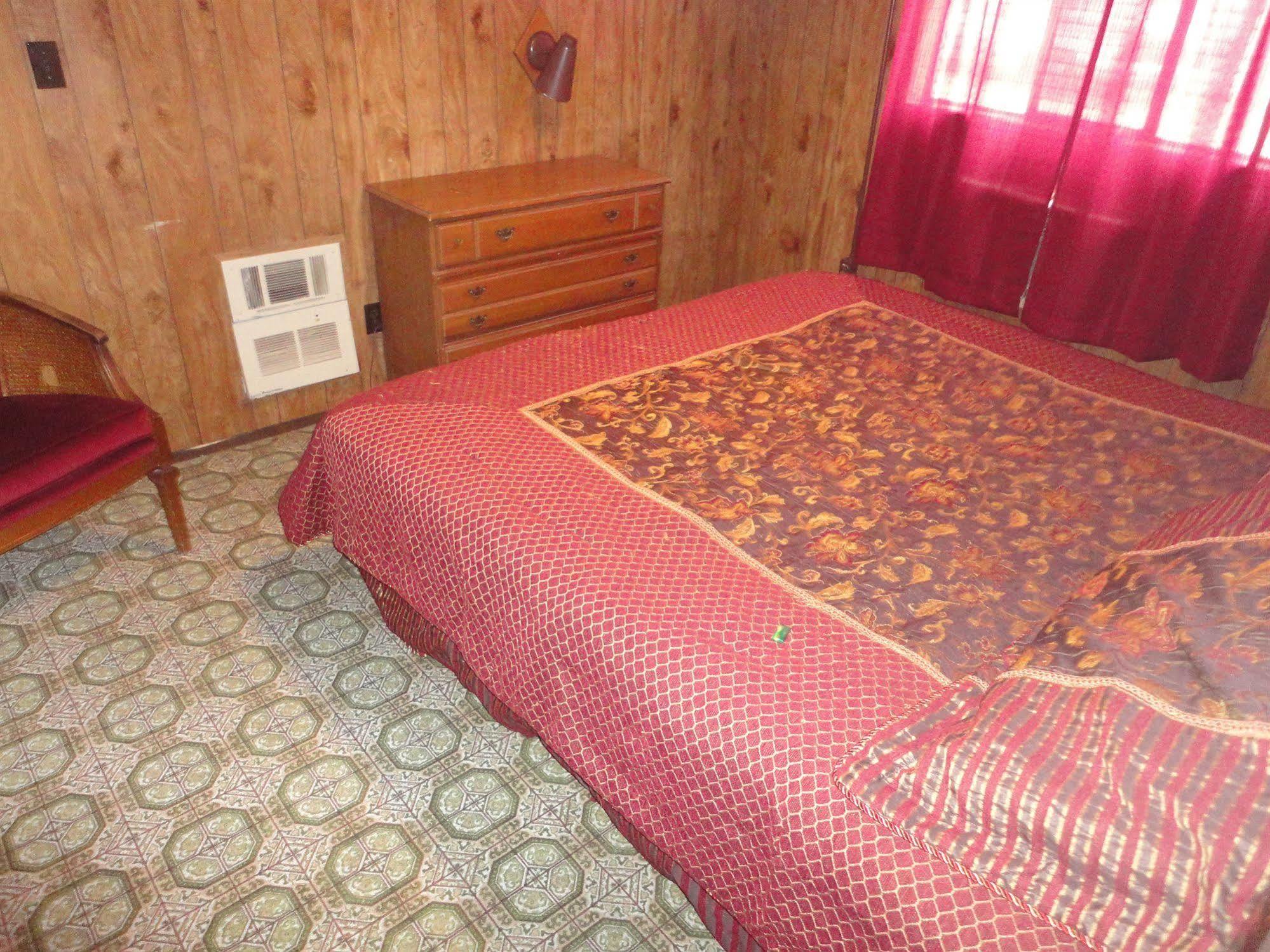 Empire Motel Saint Francis Extérieur photo