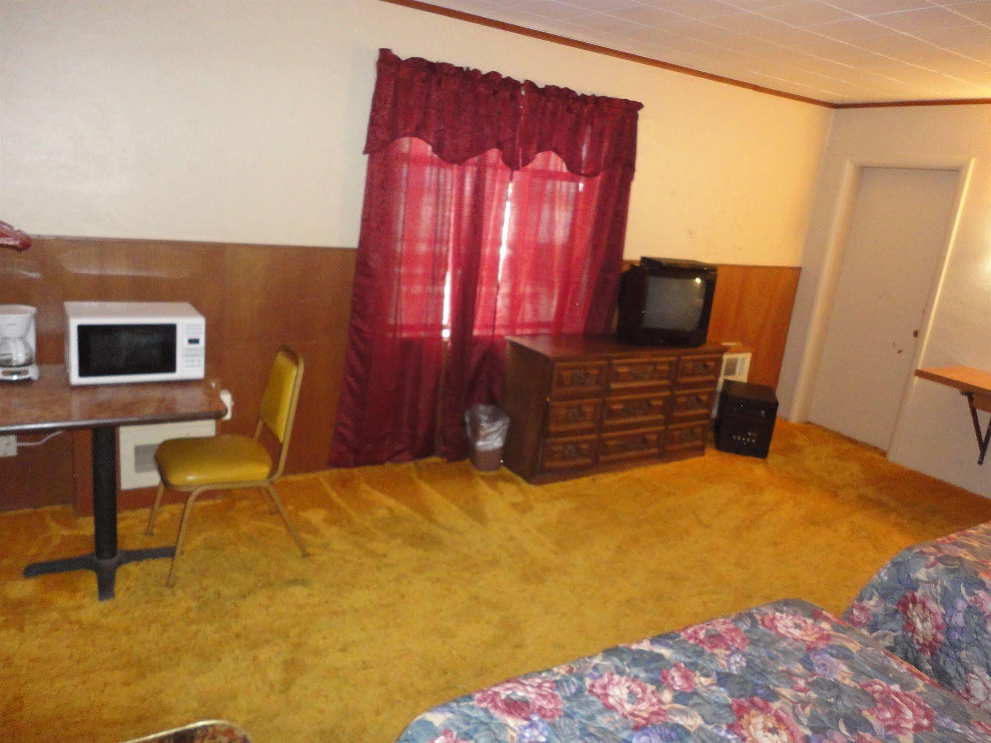 Empire Motel Saint Francis Extérieur photo
