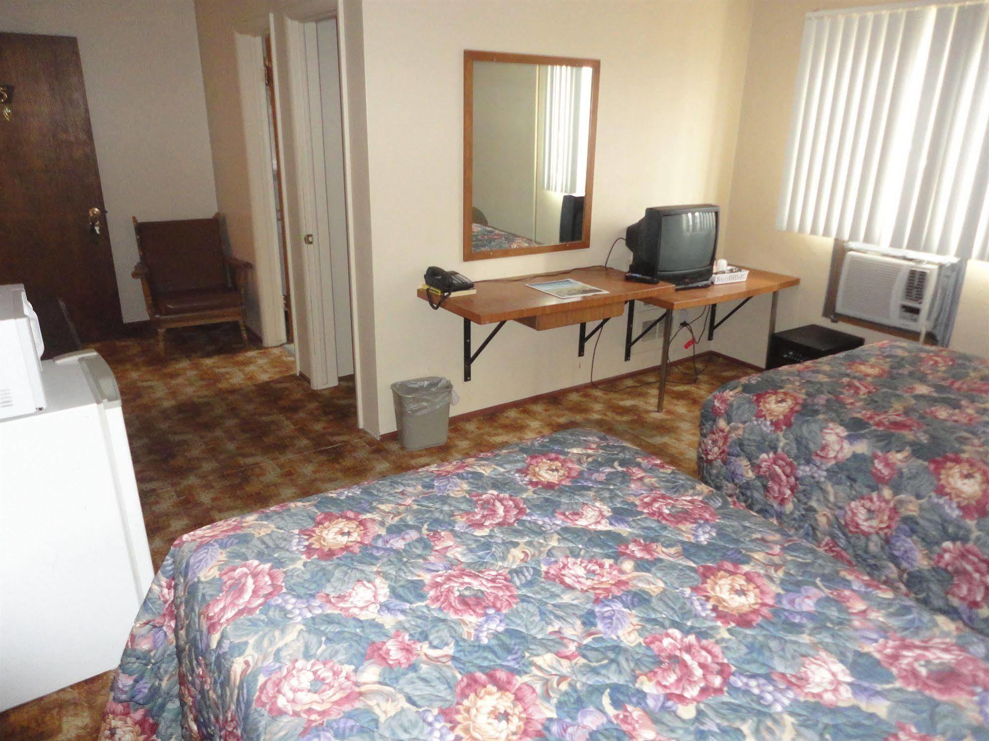 Empire Motel Saint Francis Extérieur photo